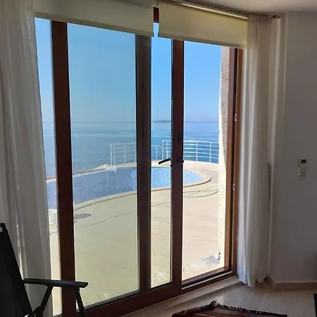 Semesterbostad Havuzbasi, Deniz-bahce-meis Manzarasi, Loveboat